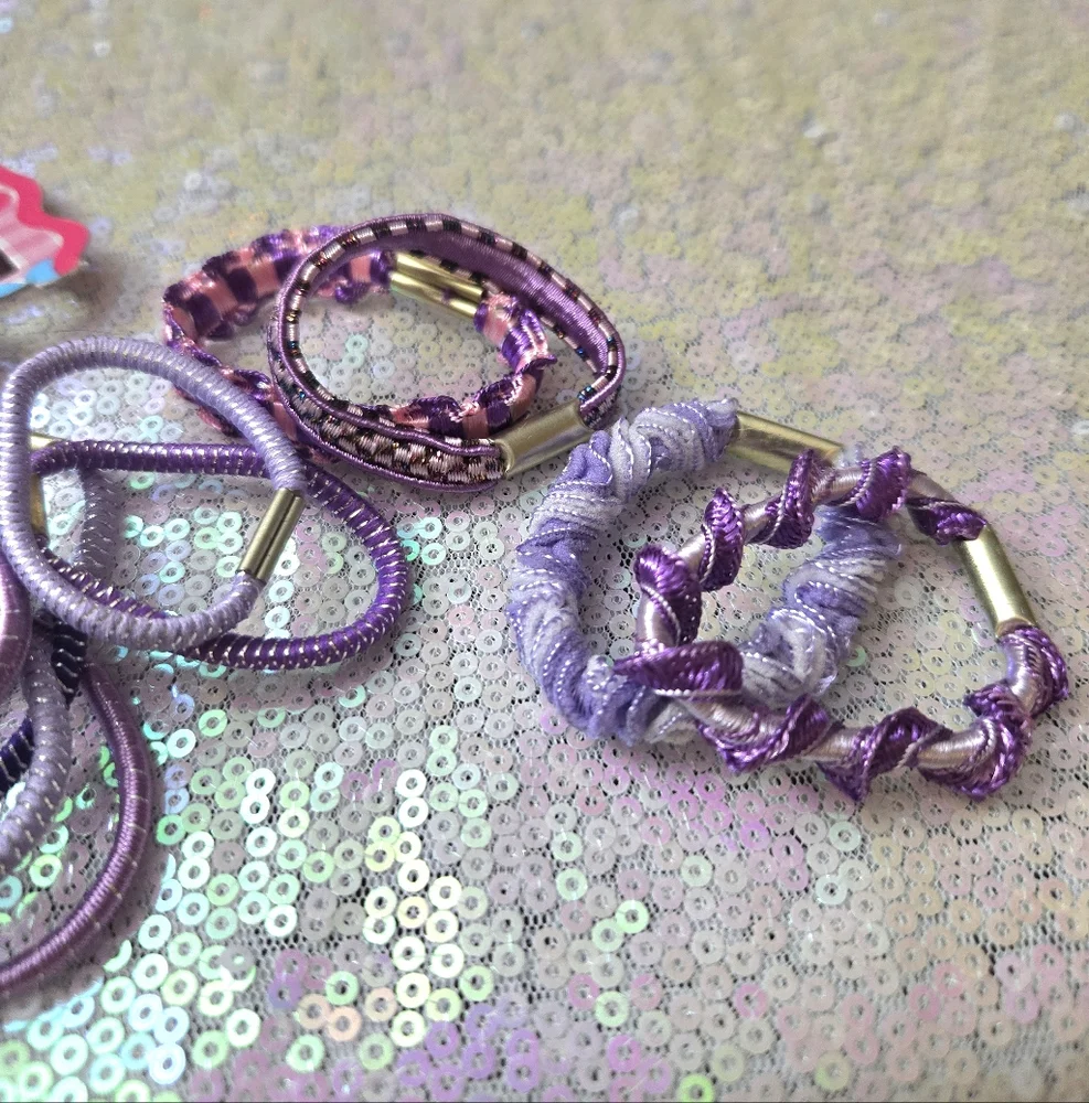 💥5/$10💥 Kids lot of assorted purple hair accessories 💜 NWOT